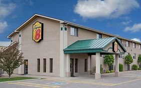 Super 8 By Wyndham Willmar